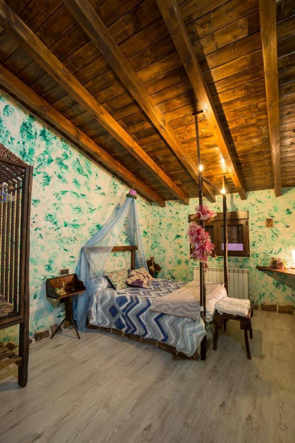 El Eden De Javier Guest House Robledillo Екстериор снимка