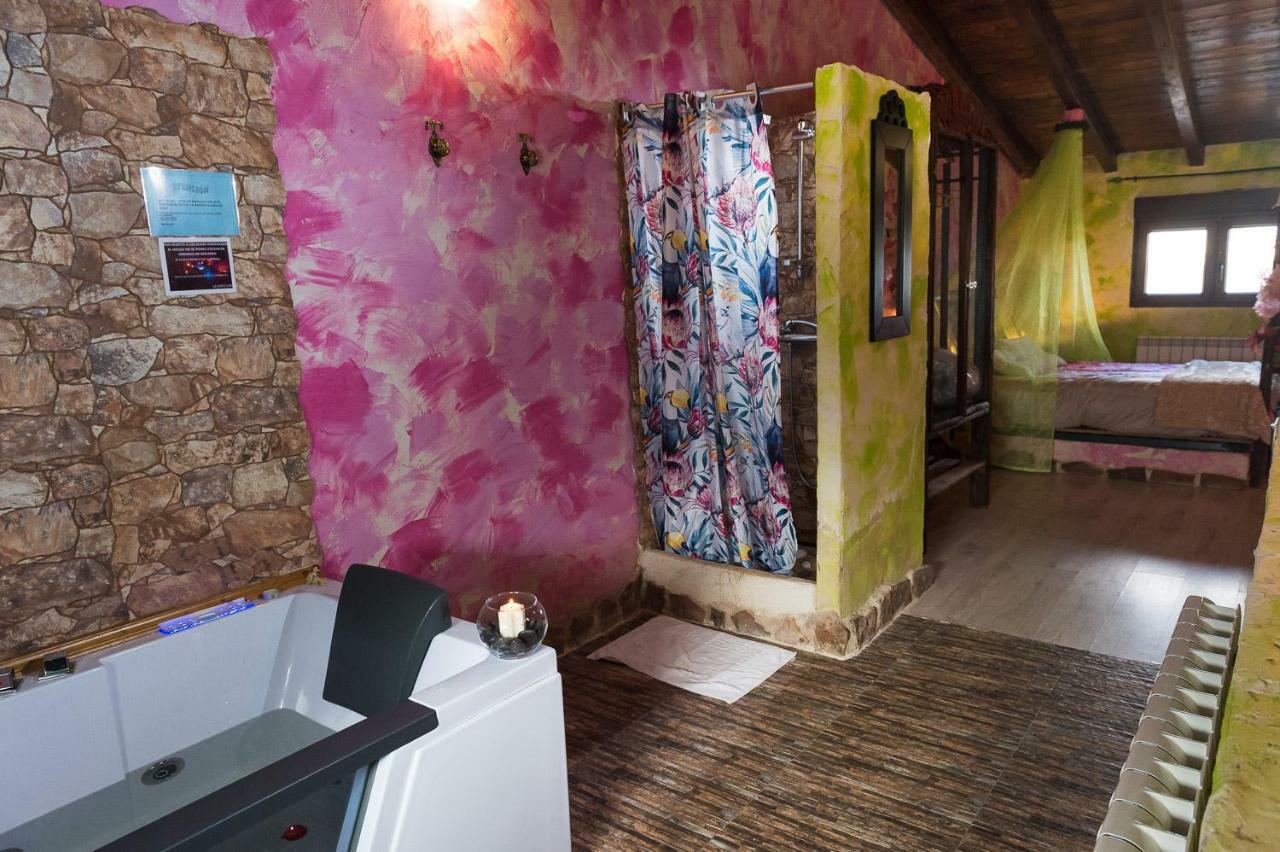 El Eden De Javier Guest House Robledillo Екстериор снимка
